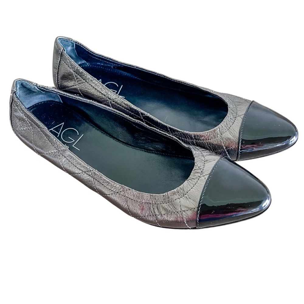 AGL Size 40 Women's Metallic Quilted Black Captoe Leather Flats
